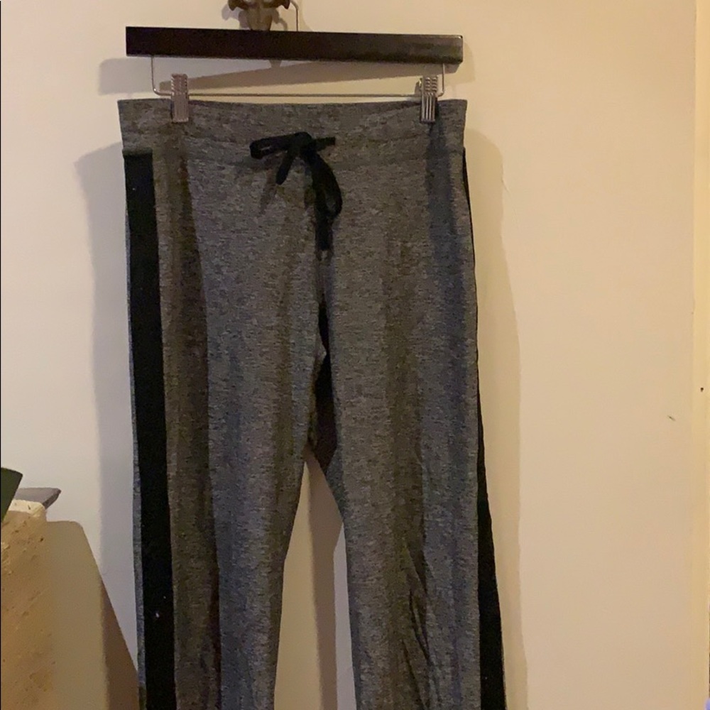 PINK Victoria’s Secret- lounge pants
